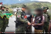 Empat anggota OPM kembali ke NKRI, serahkan senjata api - VIDEO
