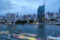 Thailand diguncang aksi 10.000 warga di Bangkok, desak PM mundur