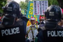 Gubernur Okinawa-Nagasaki tolak PM Jepang revisi prinsip nonnuklir