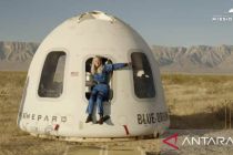 Blue Origin Kirim Pengguna Kursi Roda Pertama ke Luar Angkasa