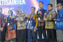 Raih Dua Penghargaan Anugerah Diktisaintek 2025: Penutup Tahun yang Membanggakan untuk Universitas Lambung Mangkurat