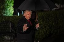 Trump ancam negara yang berbisnis dengan Iran hadapi tarif 25 persen