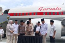 Pesawat Garuda Indonesia di Asrama Haji penghormatan Presiden Prabowo untuk rakyat Aceh