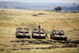 Tank Israel Lepaskan Tembakan Di Perbatasan Suriah thumbnail
