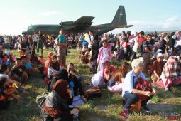 Evakuasi Korban Gempa Ke Makassar