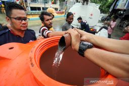 Bantuan Air Bersih Bagi Warga Korban Banjir thumbnail