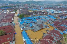 Banjir Papua tewaskan 7 orang, memaksa warga mengungsi di Jayapura
