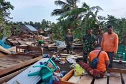 Puluhan rumah di Halmahera Utara rusak dihantam puting beliung, Kodim Tobelo langsung turun tangan