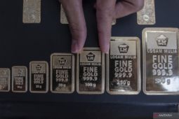 Harga emas kembali turun di bawah 1.800 dolar, karena “greenback” menguat