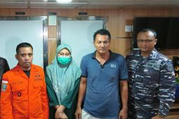 Basarnas mengonfirmasi dua penumpang KM Cahaya Arafah yang dilaporkan hilang ternyata selamat, salah satunya bidan