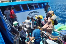 Kantor KSOP Ternate selamatkan penumpang KM Makaeling 02 kapal rute Halmahera Selatan-Ternate