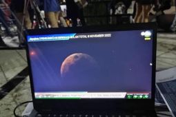 Penampakan puncak gerhana bulan total di Ambon sedikit tertutup awan, begini penjelasan BMKG