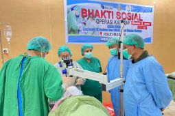 Klinik mata utama Maluku operasi mata katarak bagi warga Masohi