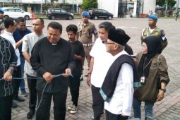 Sinode Gereja Protestan Maluku serahkan hewan kurban ke masjid Al Fatah Ambon