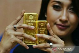 Harga emas Antam hari ini turun Rp17.000 per gram