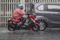 BMKG: Hujan guyur mayoritas kota besar Indonesia pada awal Desember