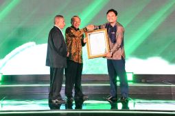 TJSL "Angkasa Bersinar" PLN UID Kalselteng raih Gold Indonesian CSR Awards