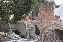 Ledakan tabung gas akibatkan dua rumah rusak di Bandung