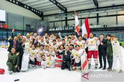 Disiplin dan pantang menyerah kunci sukses Timnas Hoki Es Indonesia raih emas