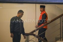 KPK tahan Bupati Bekasi