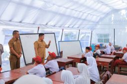 Pemkab Pasaman bantu perlengkapan belajar siswa terdampak bencana