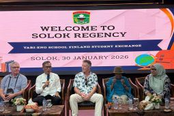 Pemkab  Solok sambut kedatangan audiensi Yari -- Eno School Finland Student Exchange