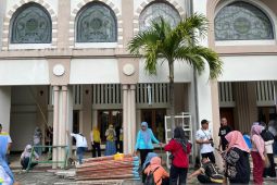 Pemkot kerahkan ASN bersihkan Masjid Baiturrahim jelang Ramadhan
