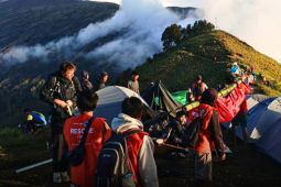 TNGR: Korban kecelakaan di jalur pendaki Gunung Rinjani dievakuasi