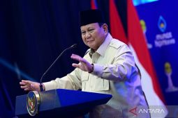 Prabowo defends foreign trips, cites free and active policy
