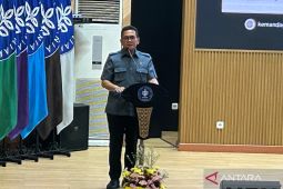 Trade minister calls students to become 'export activists'
