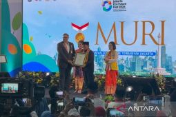 Jakarta earns MURI record for eco-enzyme event