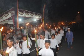 Peserta Pawai Obor Page 2 Small