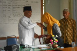 Penyerahan Beasiswa Untuk Mahasiswa SNMPTN(PMDK) Page 4 Small