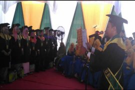 Sidang Terbuka Senat Akademik Dalam Rangka Wisuda XI Universitas Muhammadiyah Riau Page 9 Small