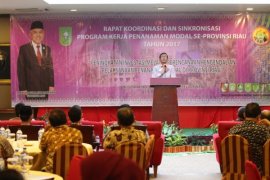 Rapat Koordinasi dan Singkronisasi Program Kerja Penanaman Modal Se- Provinsi Riau Page 3 Small