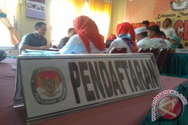 DELAPAN PARPOL MENDAFTAR KE KPU DHARMASRAYA  Page 1 Small