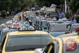 Organda ingin kesetaraan peraturan taksi