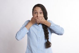 8 cara ampuh atasi bau mulut secara alami