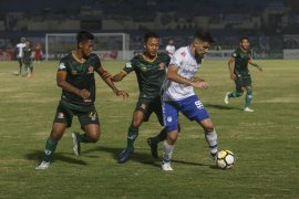 PERSIB BANDUNG LAWAN PS TIRA Page 1 Small