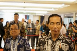 Presiden Jokowi berpuisi tentang laut di OOC