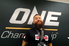 Petarung blasteran Indonesia-Belanda buka One Championship dengan kemenangan