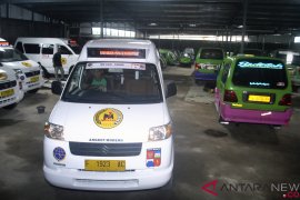 Angkot Modern Mulai Beroperasi