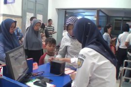 Warga Jember sambut baik check in kereta di Stasiun Daring