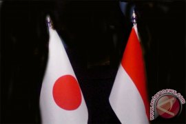 Menko Airlangga dan Eks Menlu Marty raih bintang jasa dari Jepang