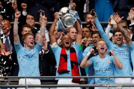 Piala FA lengkapi Treble Winner Manchester City Page 1 Small