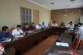 Pansus Ranperda Pembiayaan Transportasi Haji DPRD Bengkalis kunker ke sejumlah daerah Page 9 Small