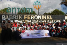 Peserta SMN Bangka Belitung kunjungi Antam Pomalaa Page 1 Small