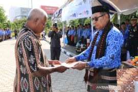 Masyarakat NTT didorong pakai tenun ikat