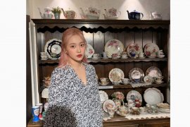 Yeri Red Velvet luncurkan kosmetik "Colette"