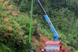 Cuaca buruk, PLN terus siaga bencana di NTT